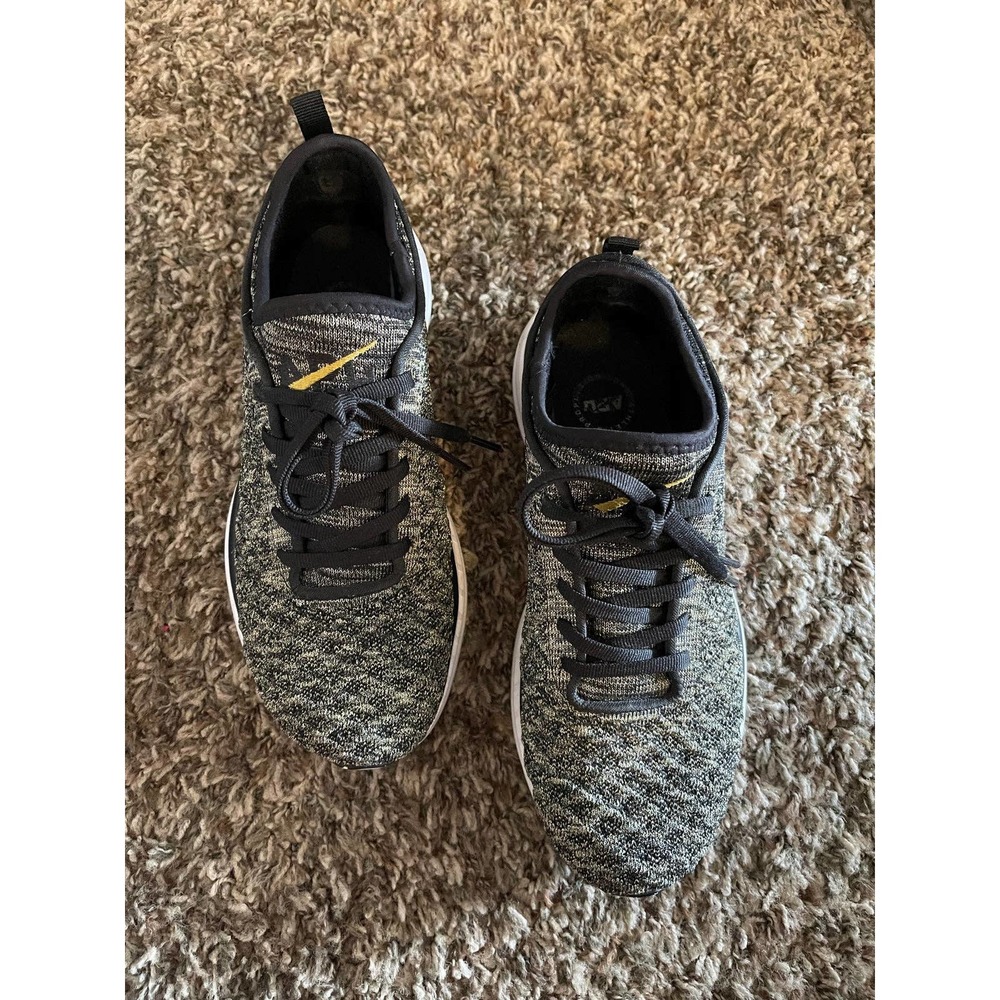 APL shoes